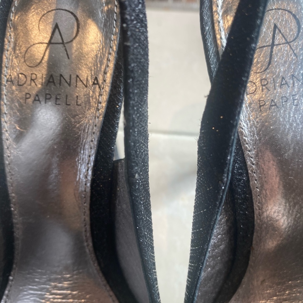Stunning A. Papell heel